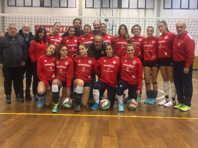 Serie C - La Volley Cosenza supera il Volley San Lucido con il minimo sforzo 3/0 (25/22; 25/15; 25/21)