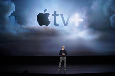 Apple sfida Netflix, arriva Apple TV+ con produzioni Spielberg