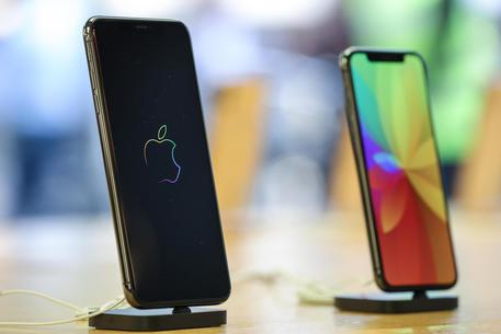 iPhone XI punterà su batteria e display