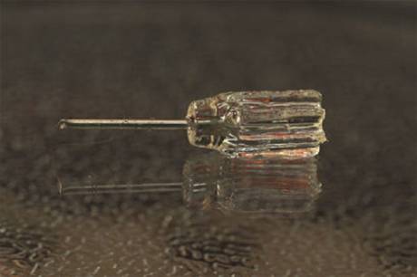 Il mini-cacciavite il cui manico è stato stampato in 3D (fonte: UC Berkeley/Stephen McNally)