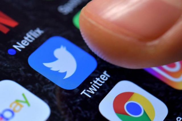 Twitter sospende migliaia di account fake